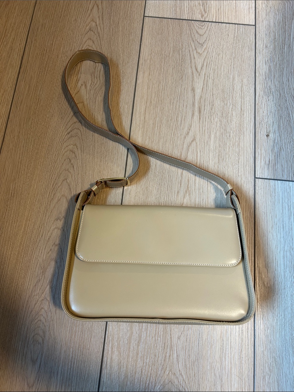 Vintage Ferragamo Beige Leather Purse